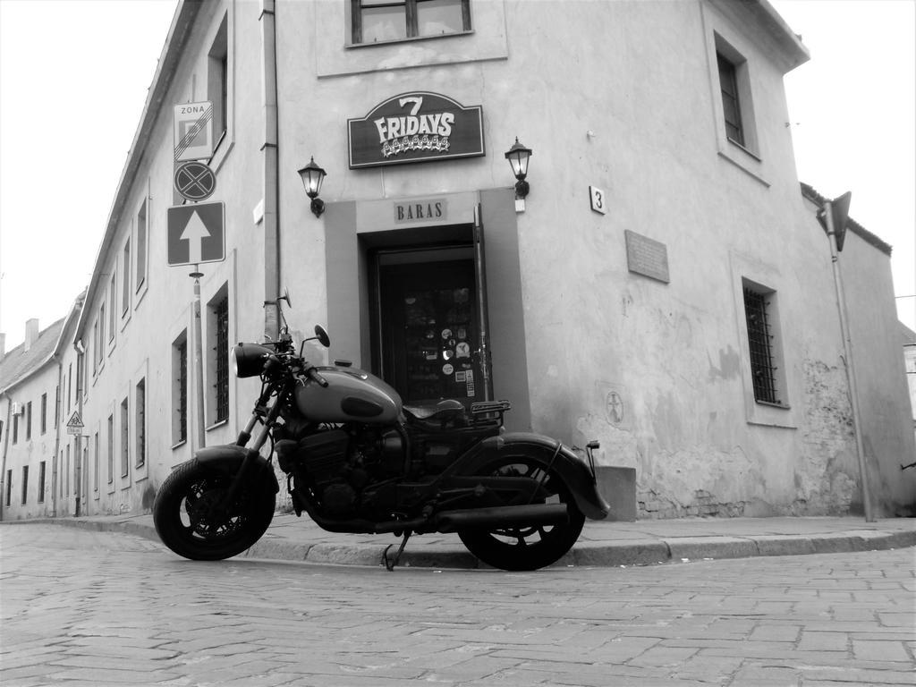 Seven Fridays Vendégház Vilnius Kültér fotó